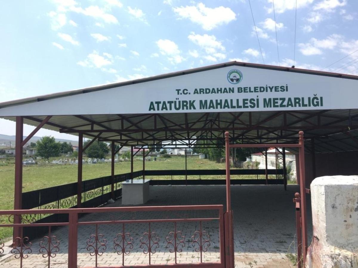 Bayram &ouml;ncesi mezarlıklarda temizlik &ccedil;alışması