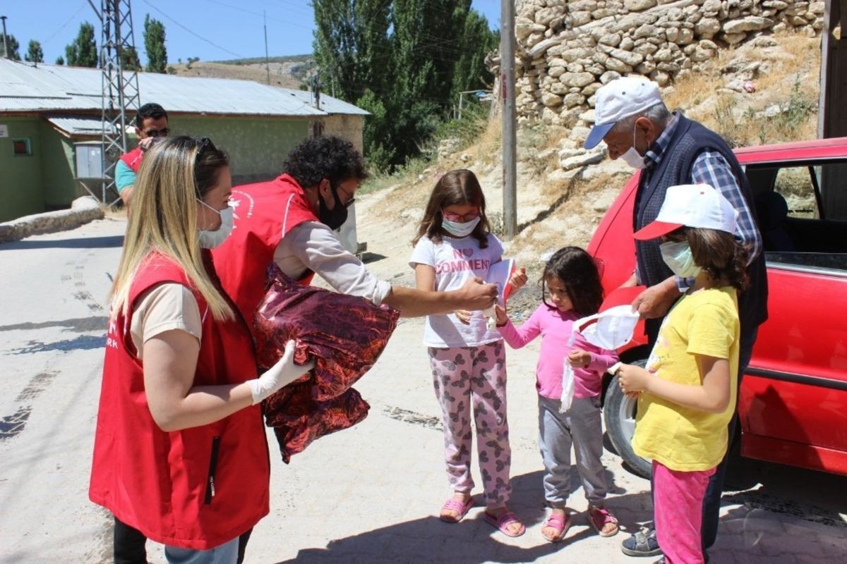 Karaman Gen&ccedil;lik Merkezi y&uuml;reklere dokunmaya devam ediyor