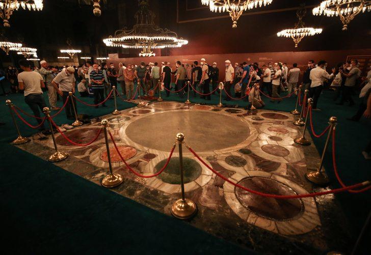 Ayasofya Camii'nde bir tek oraya halı serilmedi! İşte nedeni G1
