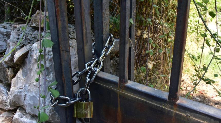 Pınar'ın katledildiği bağ evinin kapısına kilit vuruldu