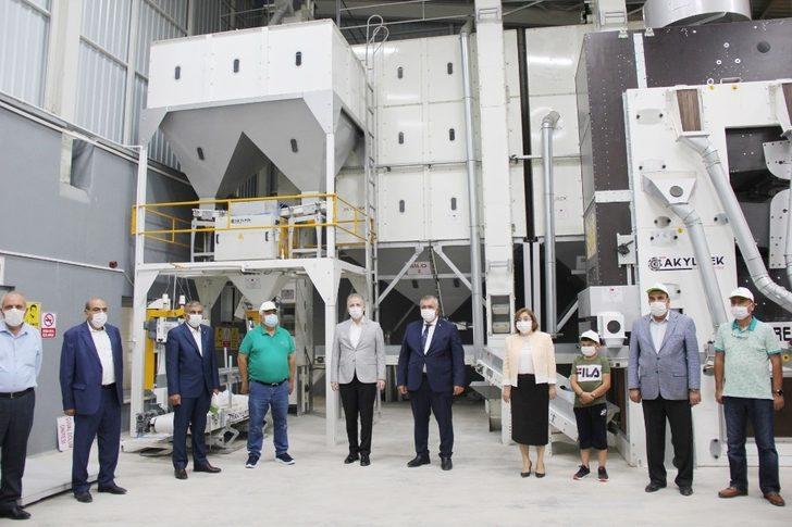 Vali Gül ve Başkan Şahin, Antep Fıstığı Lisanslı Depo ve Et Borsası’nda incelemelerde bulundu G3