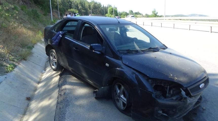 Kontrolden çıkan otomobil su kanalına çarptı: 1 yaralı