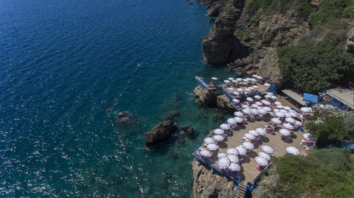 Falez plajları sezonun g&ouml;zdesi