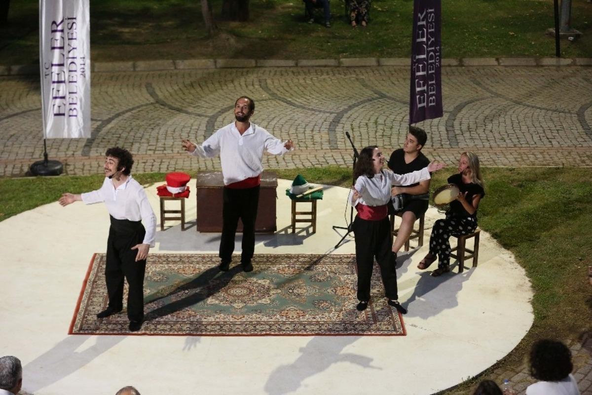 Pınarbaşı&rsquo;nda tiyatro r&uuml;zgarı esti