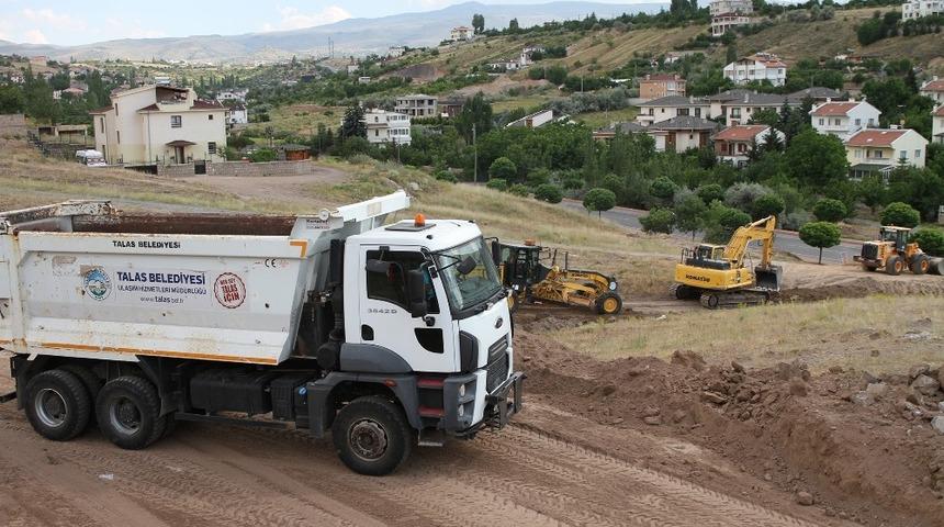 Talas’ta yeni yollar açılıyor