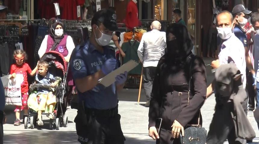 Gaziantep&rsquo;te 3 bin 22 kişiye sosyal mesafe ve maske cezası