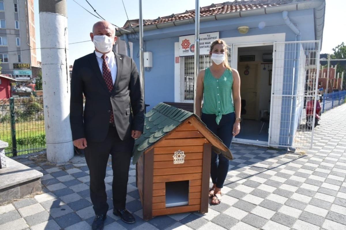 Karesi Belediyesi&rsquo;nden mahallenin maskotuna k&ouml;pek evi