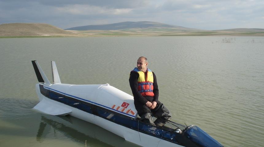 Denizde gidebilen y&uuml;ksek hızlı ara&ccedil; yaptı, k&ouml;yl&uuml;ler &lsquo;f&uuml;ze g&ouml;rd&uuml;k&rsquo; ihbarında bulundu