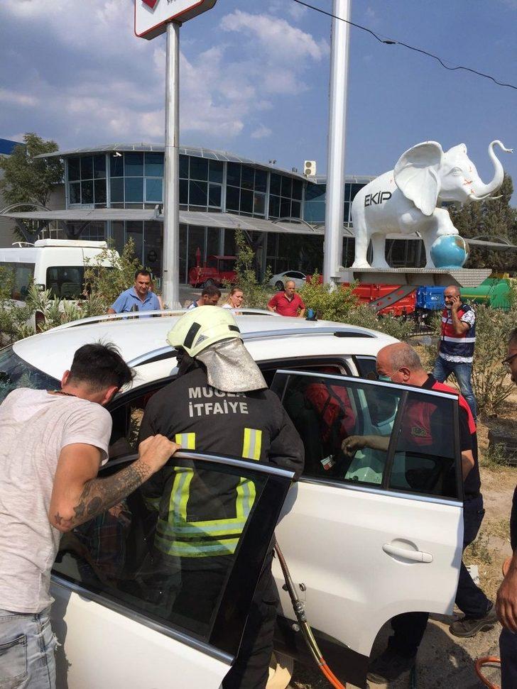 Park halindeki kepçeye çarptı G2