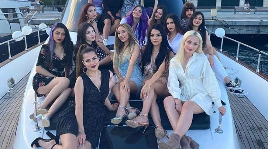 İstanbul'da koronavir&uuml;se rağmen yat partisi yaptılar