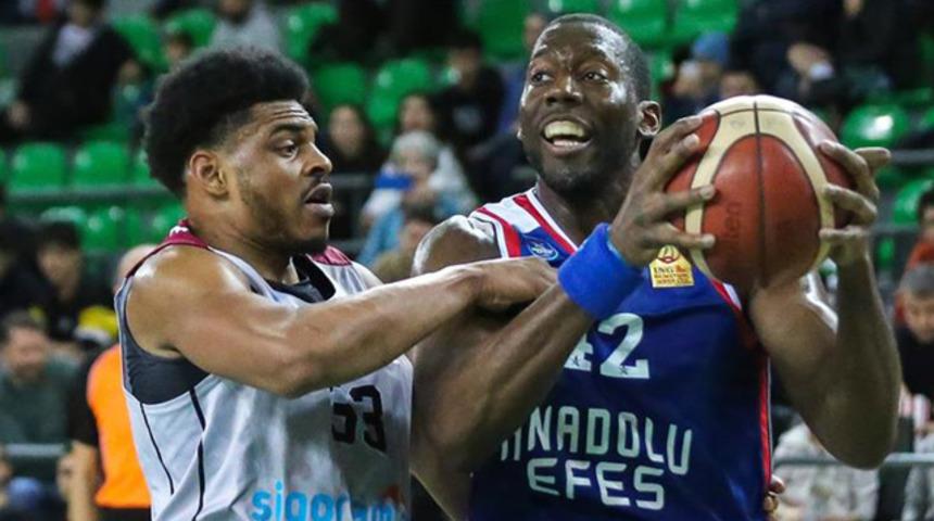 Anadolu Efes'te Dunston'ın sözleşmesi yenilendi