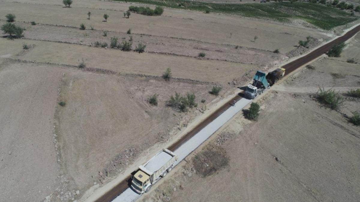 Manisa&rsquo;da 5 farklı ekip 800 kilometrelik asfalt hedefi i&ccedil;in &ccedil;alışıyor