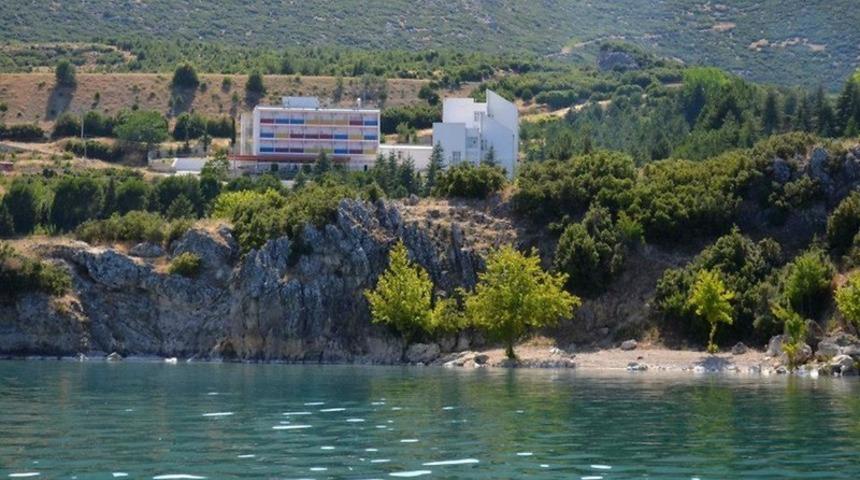 Boğulma tehlikesi ge&ccedil;iren gen&ccedil; hastanede hayatını kaybetti