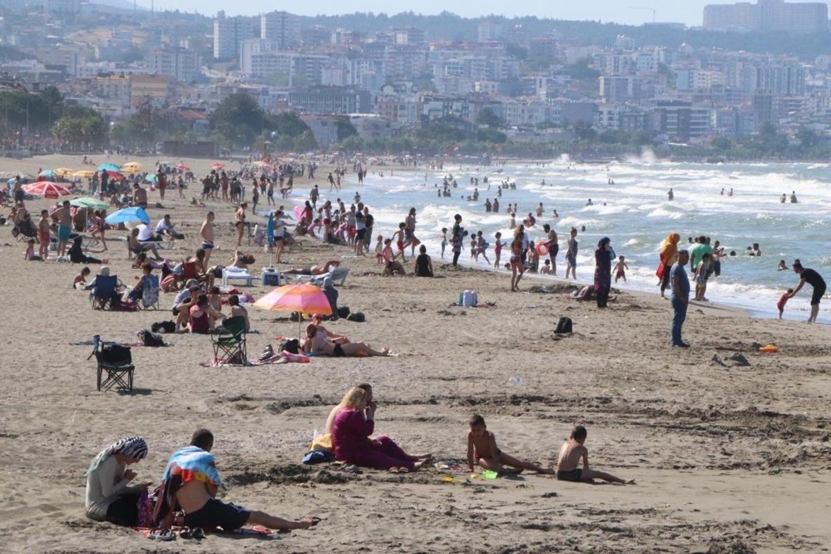 Samsun Atakum sahilde hafta sonu yoğunluğu