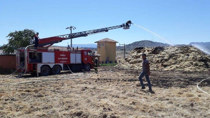 Saman yığınında çıkan yangın paniğe neden oldu G1