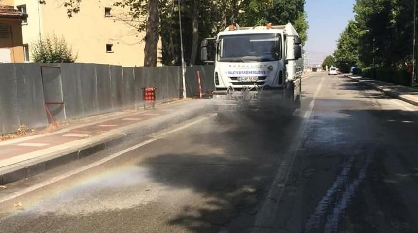 İlaçlama ve dezenfekte çalışmaları devam ediyor