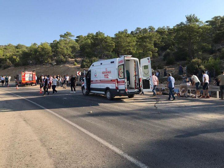 Mersin'de askerleri taşıyan otobüs kaza yaptı! Şehit ve yaralılar var G5