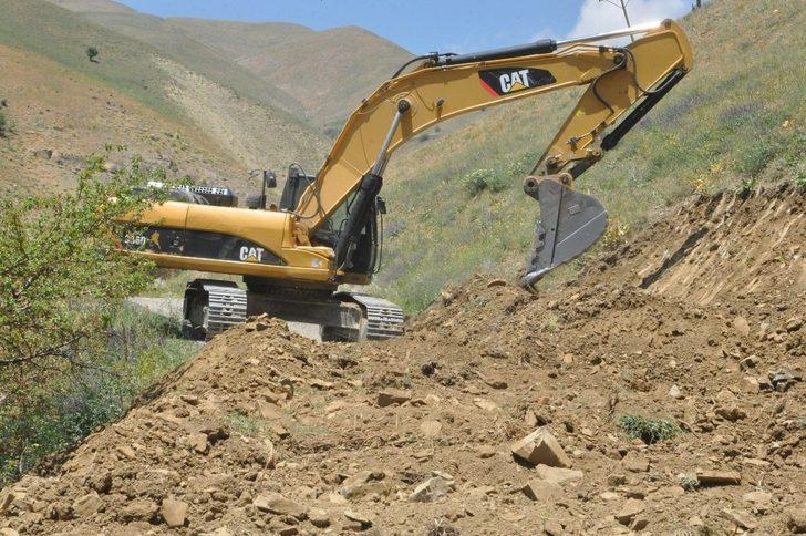 Yüksekova’da yol yapım çalışması G2
