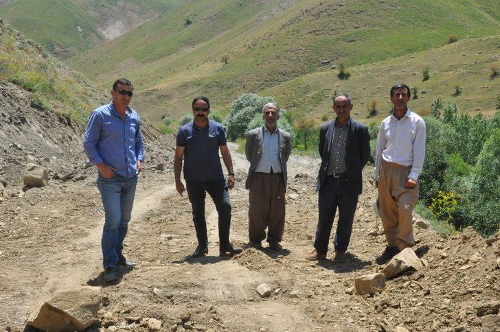 Yüksekova’da yol yapım çalışması G4