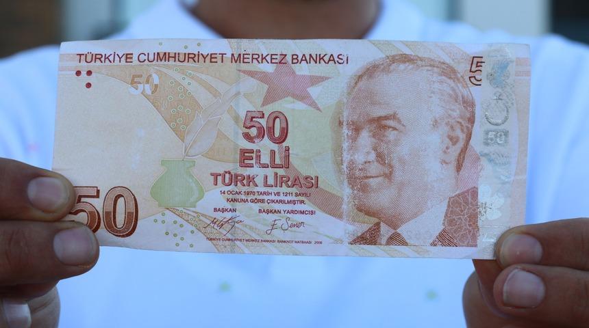 Hatalı basılan 50 TL'yi bin 500 katına satışa çıkardı