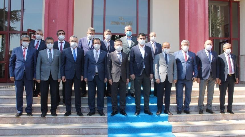 Aydın Valiliği&rsquo;ne 2 yeni hizmet aracı