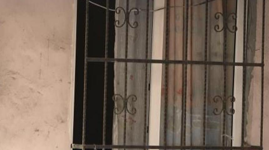 Evden yayılan kötü koku paniğe yol açtı! Polis ekipleri sevk edildi