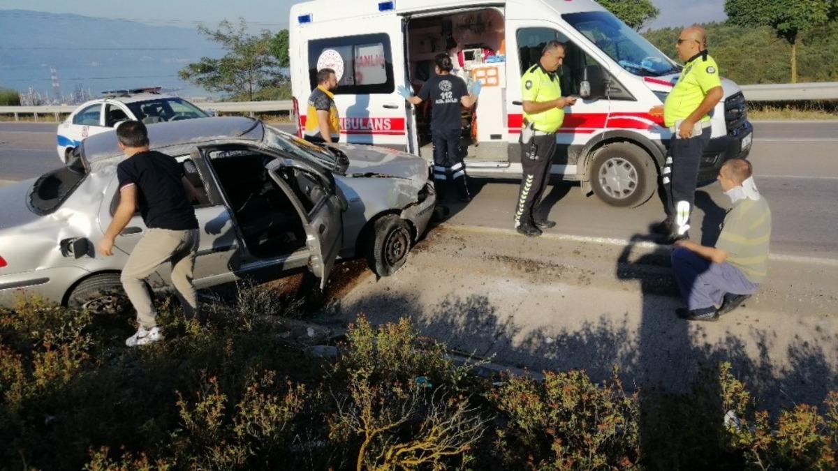 Yokuştan inen otomobil takla attı: 1 yaralı