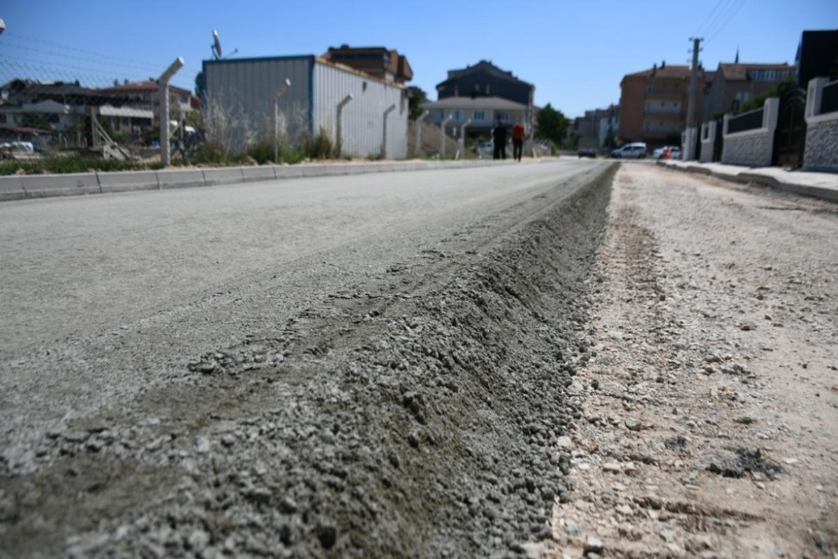 İneg&ouml;l sokakları milli ve yerli beton yollarla kaplanıyor