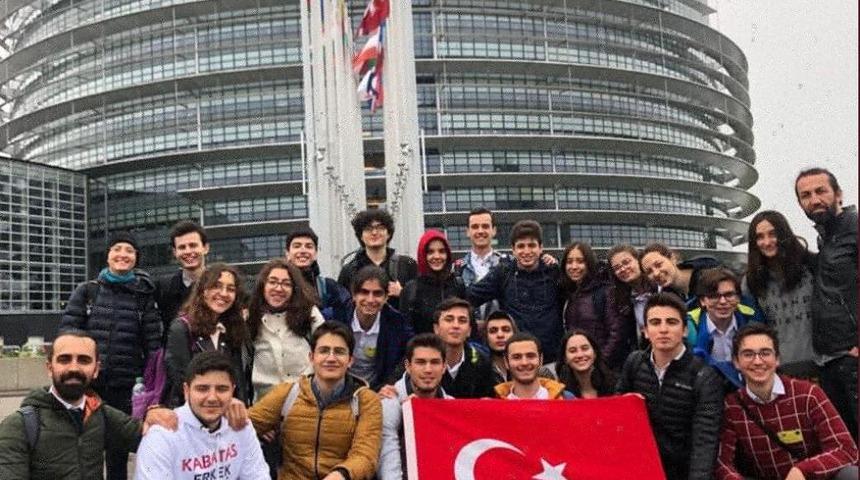 YKS 2020 Birincisi Esad Yusuf Atik kimdir? Hangi okul ve b&ouml;l&uuml;m mezunu, nereli?