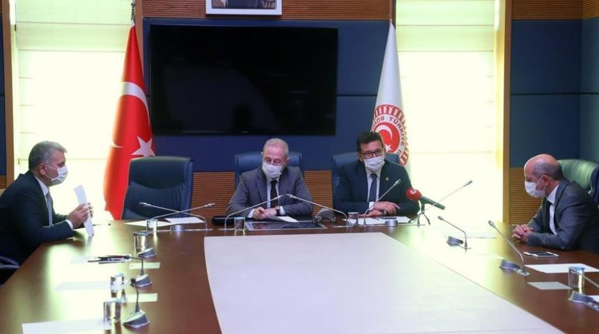 Atay Uslu, yeniden TBMM AKDENİZ-PA Başkanı se&ccedil;ildi