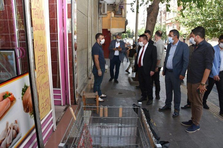 Başkan Beyoğlu, temizlik aracınını yakıldığı caddede esnafı ziyaret etti G3