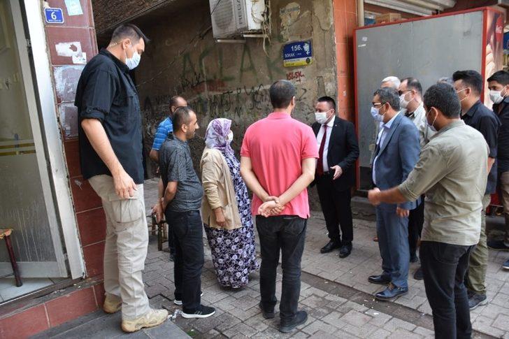 Başkan Beyoğlu, temizlik aracınını yakıldığı caddede esnafı ziyaret etti G4