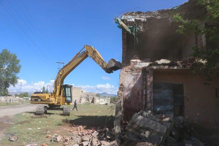 Aziziye’de metruk yapılara geçit yok G1