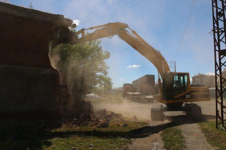 Aziziye’de metruk yapılara geçit yok G2
