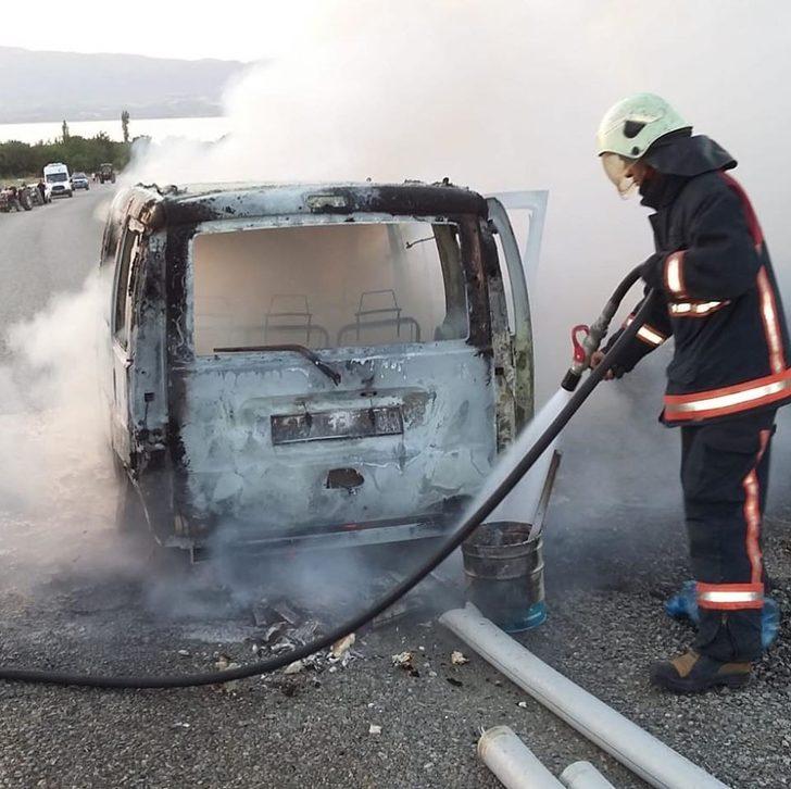 Elazığ’da araç yangını G2