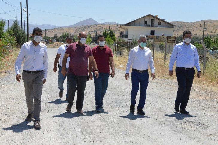 Yeşilyurt’ta kırsal bölgelerin yolları akıcı hale getiriliyor G2