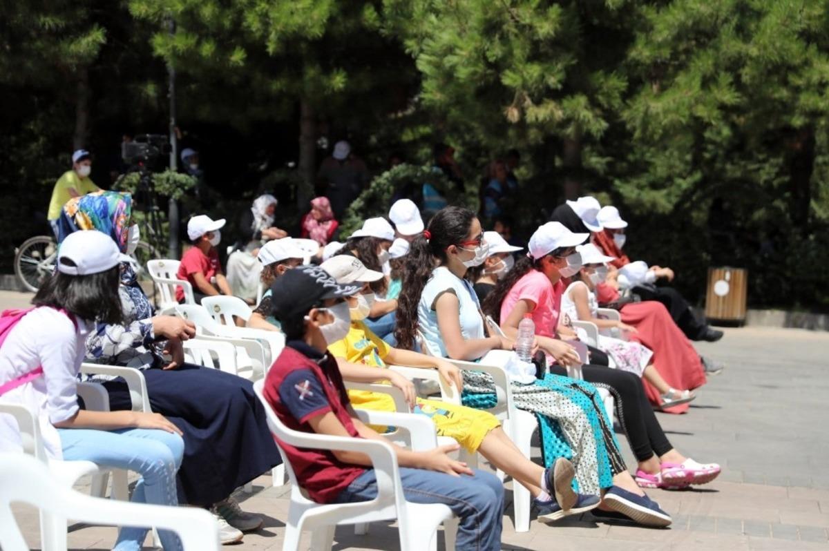 Mardinli &ccedil;ocuklar Altın Kız&rsquo;ı izledi