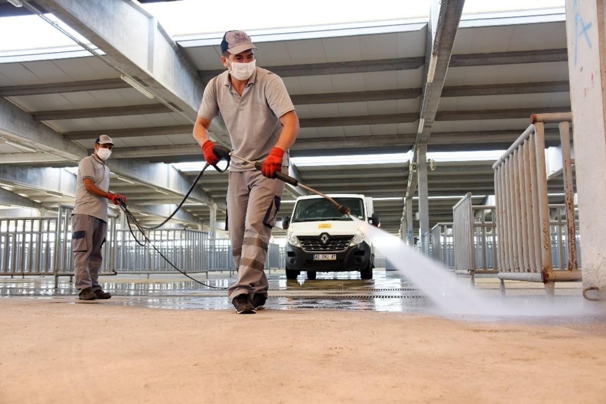Konya&rsquo;da kurbanlık satışları g&uuml;venle yapılıyor