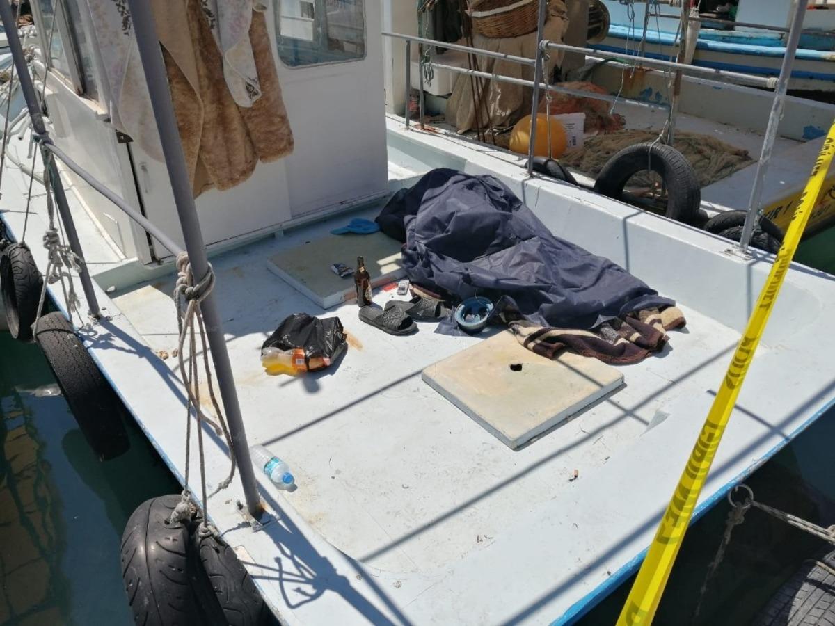 Teknenin i&ccedil;inde &ouml;l&uuml; bulundu