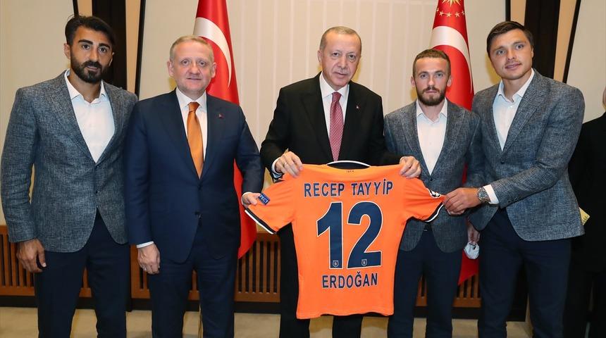 Başakşehir'den Cumhurbaşkanı Erdoğan'a ziyaret