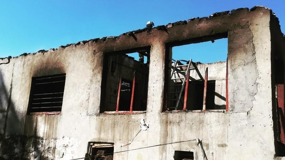 Boş ev alev alev yandı