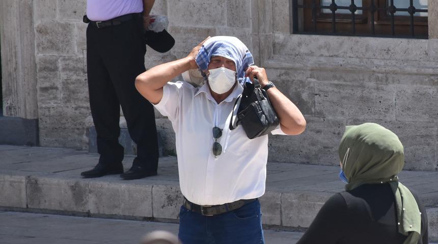 Sivaslılar 38 derece sıcakta bunaldı