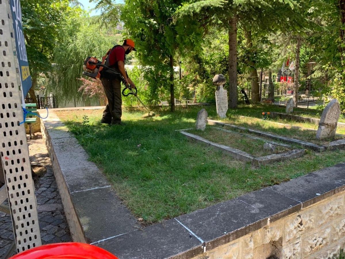 Park ve bah&ccedil;elerde bayram hazırlığı