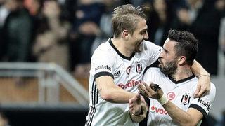 Fenerbahçe taraftarından flaş tepki! Gökhan Gönül ve Caner Erkin...