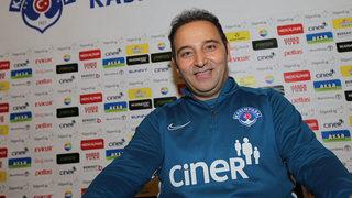 Kasımpaşa, teknik direktör Fuat Çapa ile yolları ayırdı