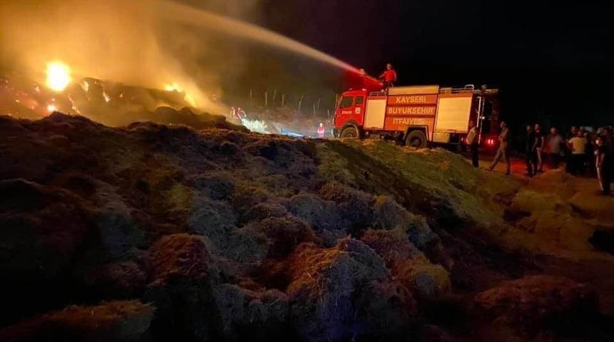 Develi&rsquo;deki samanlık yangınında b&uuml;y&uuml;k hasar meydana geldi