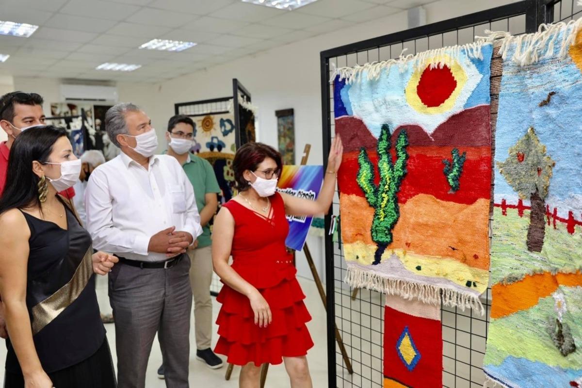 Didim&rsquo;de &ldquo;Dokumada İlkler Sergisi&rdquo; a&ccedil;ıldı