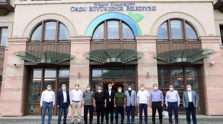 Başkan Büyükakın, belediye başkanları ile Ordu’da buluştu