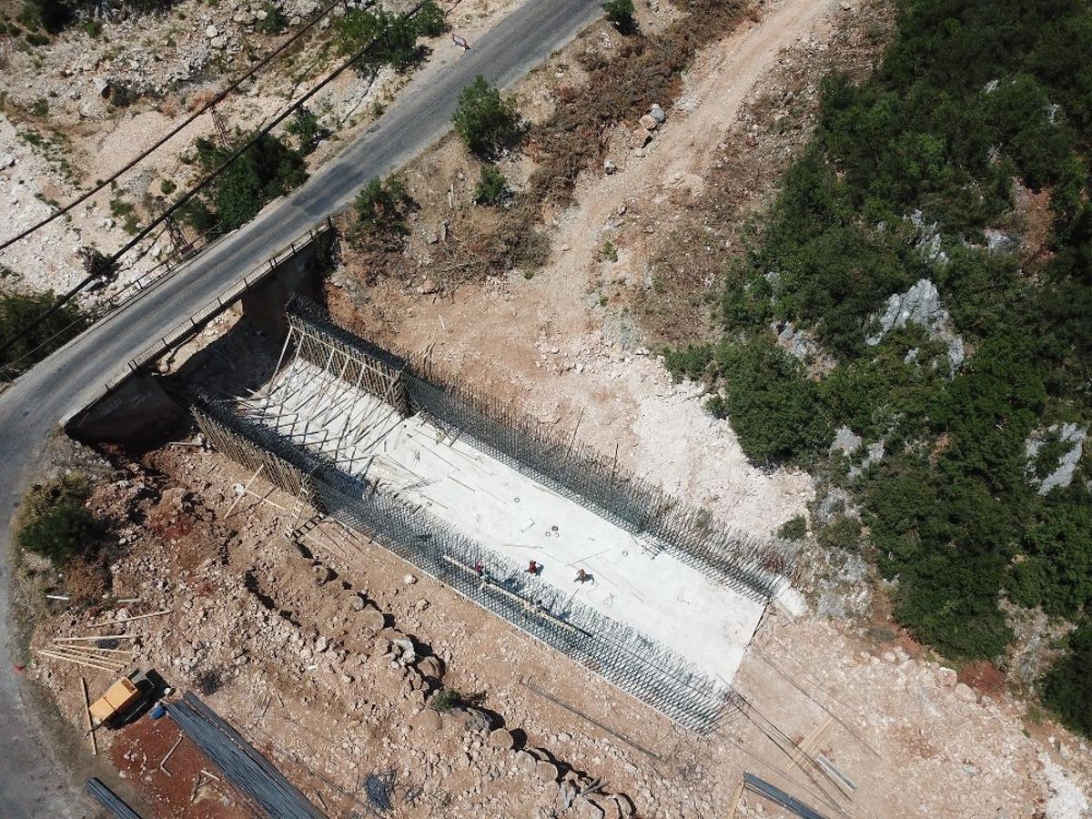 B&uuml;y&uuml;kşehir Belediyesi, Erdemli&rsquo;ye iki k&ouml;pr&uuml; yapıyor