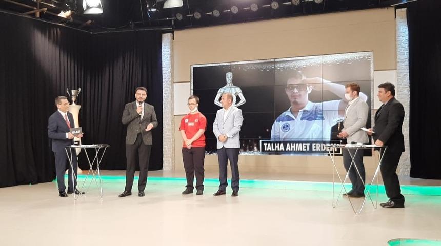 B&uuml;y&uuml;kşehir Kağıtspor&rsquo;un şampiyonları yılın sporcusu se&ccedil;ildi